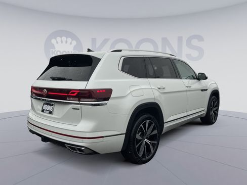 Used 2024 Volkswagen Atlas SEL Premium R-Line AWD/4WD image 16