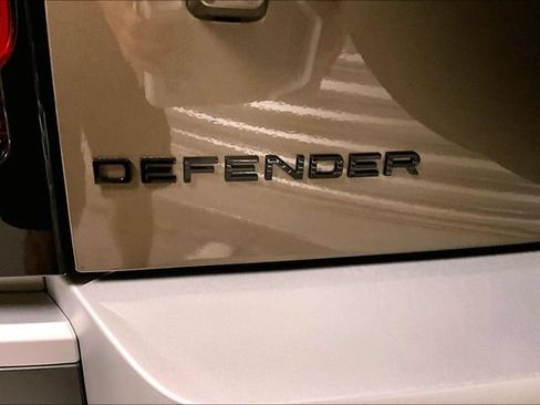 Certified 2025 Land Rover Defender 110 S AWD/4WD image 7