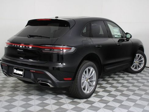 New 2026 Porsche Macan image 7