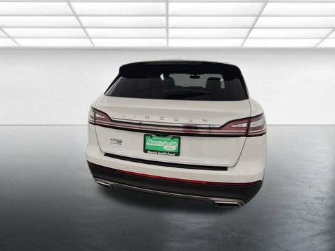 Used 2023 Lincoln Nautilus Reserve image 9