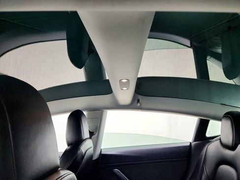 Used 2021 Tesla Model 3 Long Range image 19