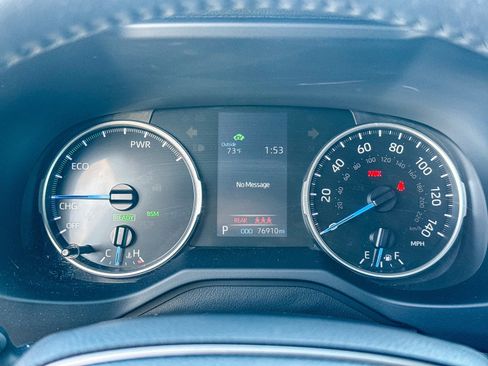 Used 2022 Toyota RAV4 SE image 26