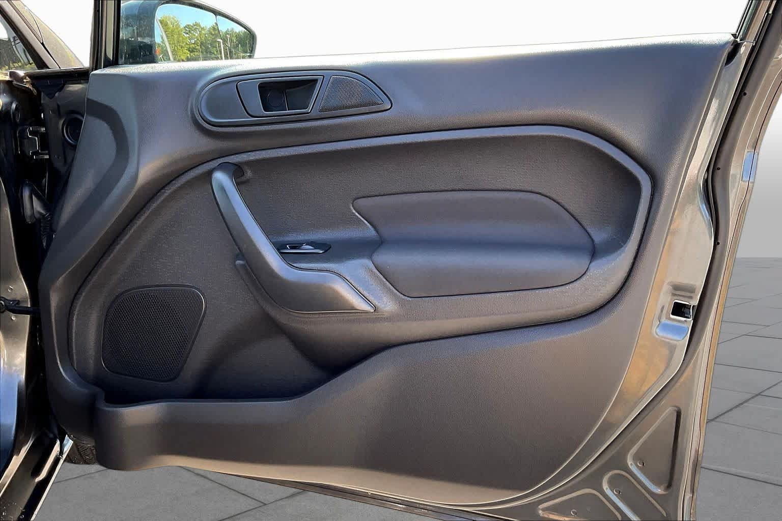 Used 2019 Ford Fiesta SE FWD image 23