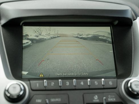 Used 2015 GMC Terrain SLE FWD image 19