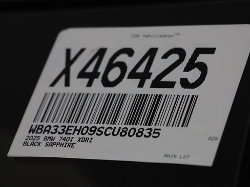 Certified 2025 BMW 740i xDrive image 25