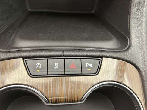 Used 2023 GMC Acadia SLE w/ Driver Convenience Package AWD/4WD image 23