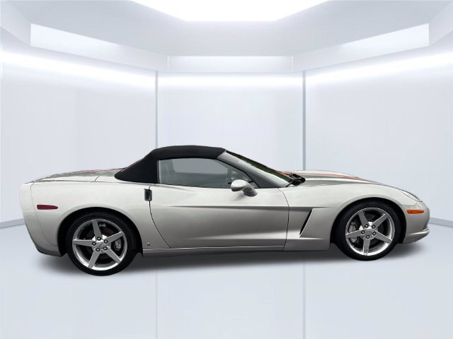 Used 2006 Chevrolet Corvette Convertible w/ Preferred Equipment Group RWD image 9