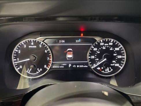 Used 2023 Nissan Pathfinder SL w/ Black Appearance Package image 22