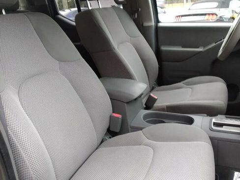 Used 2019 Nissan Frontier SV RWD image 10