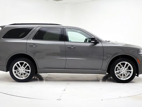 Used 2025 Dodge Durango GT AWD/4WD image 3