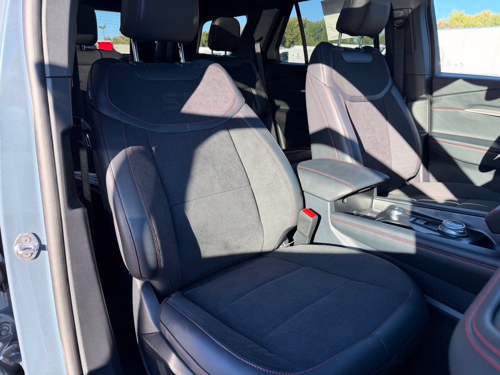 New 2026 Ford Explorer ST w/ Sun And Sound Package AWD/4WD image 18