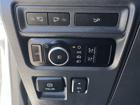 Used 2023 Ford F150 Lariat w/ Trailer Tow Package AWD/4WD image 24