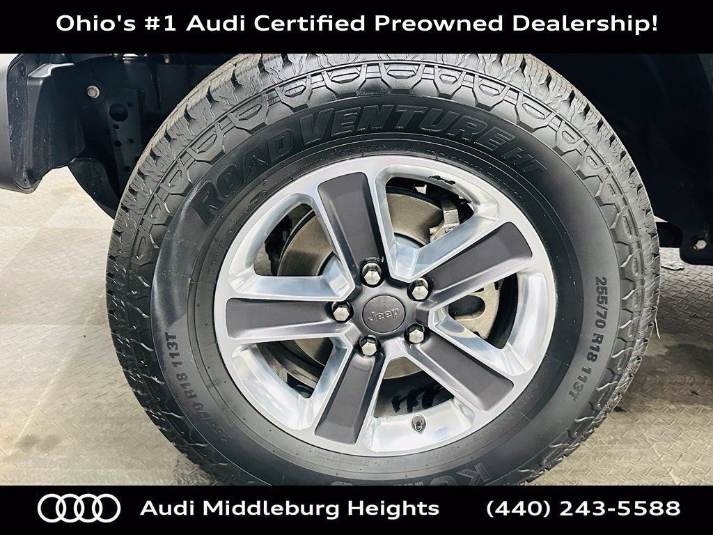 Used 2021 Jeep Wrangler Unlimited Sahara AWD/4WD image 33
