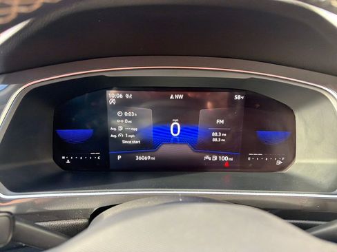 Certified 2022 Volkswagen Tiguan SE image 18