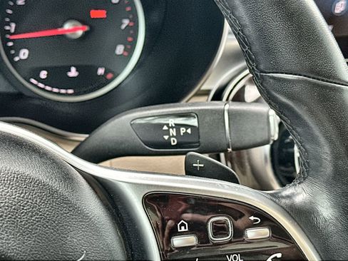 Used 2022 Mercedes-Benz GLC 300 GLC 300 image 23