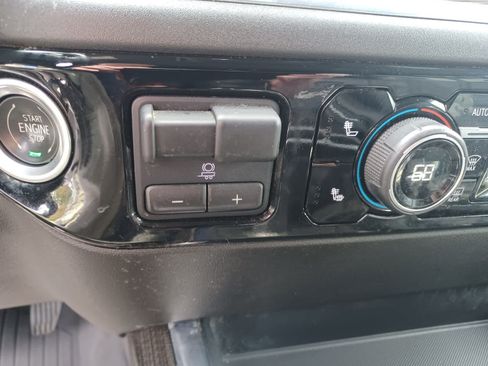 Used 2022 Chevrolet Silverado 1500 RST AWD/4WD image 15