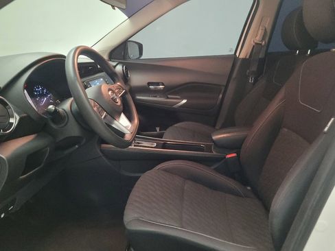 Used 2021 Nissan Kicks SV FWD image 17