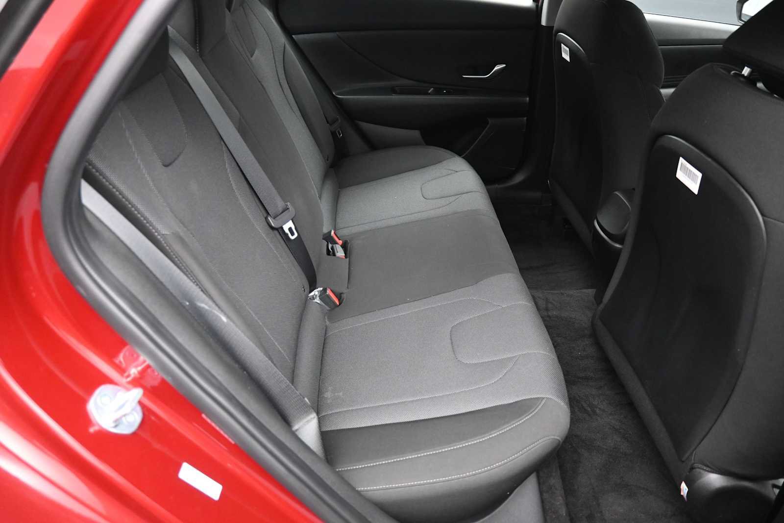 Certified 2023 Hyundai Elantra SE FWD image 23