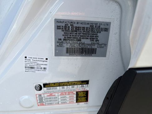 Used 2025 Nissan Kicks SR AWD/4WD image 31