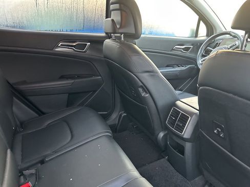 Used 2024 Kia Sportage EX AWD/4WD image 11