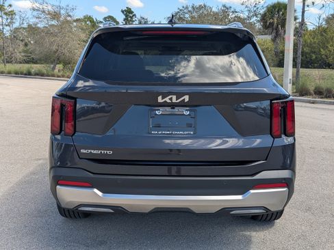 New 2026 Kia Sorento EX FWD image 6