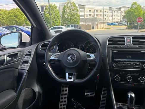Used 2013 Volkswagen Golf GTI FWD image 23