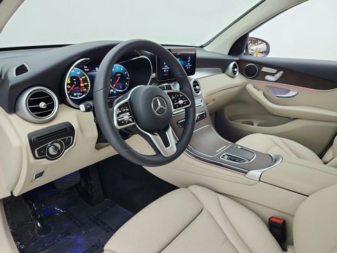 Certified 2022 Mercedes-Benz GLC 300 image 12