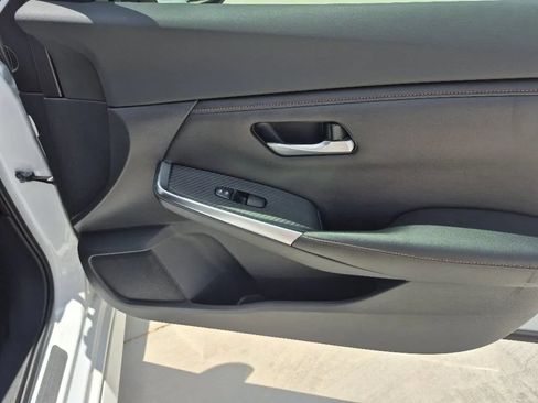 Used 2021 Nissan Sentra SR FWD image 17