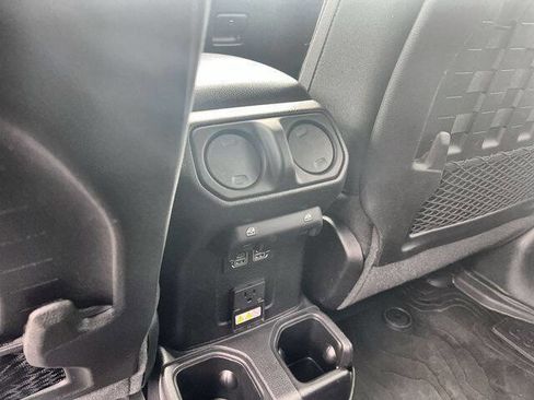 Used 2019 Jeep Wrangler Unlimited Rubicon w/ Safety Group image 20