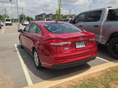 Used 2020 Ford Fusion S FWD image 2
