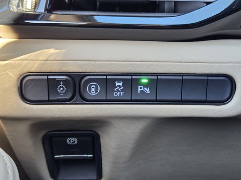 Certified 2023 Acura MDX FWD w/ Technology Package image 22