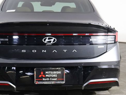 Used 2025 Hyundai Sonata Limited FWD image 20