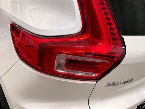 Certified 2023 Volvo XC40 B5 Plus w/ Driver Assist Package image 31