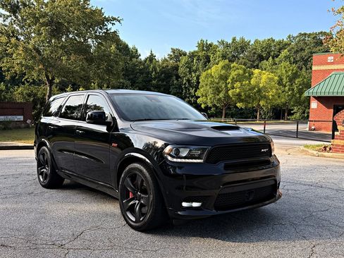 Used 2018 Dodge Durango SRT w/ Technology Group AWD/4WD image 3