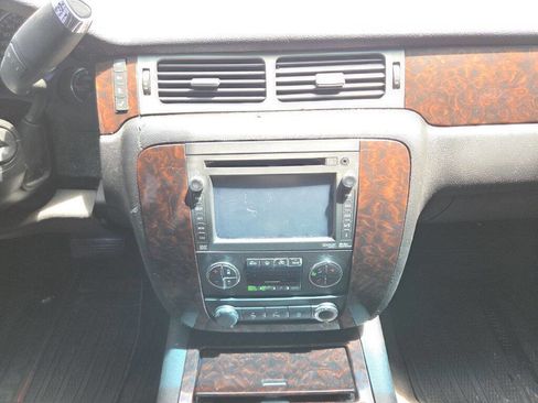 Used 2013 GMC Yukon XL Denali RWD image 22
