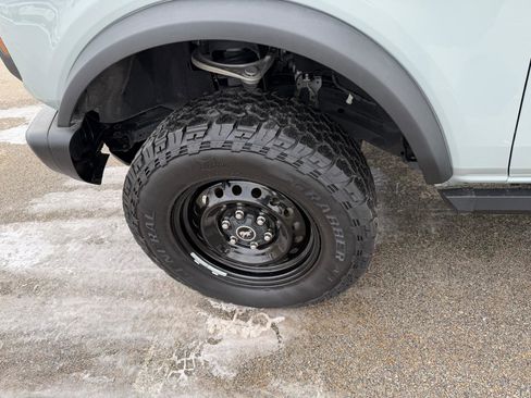 Used 2023 Ford Bronco Black Diamond image 14