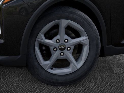 New 2025 Kia K4 LXS image 9