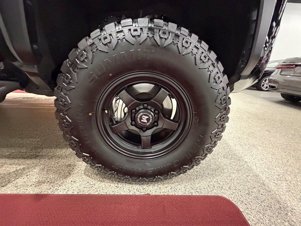 Used 2025 Toyota Tacoma TRD Off-Road AWD/4WD image 76