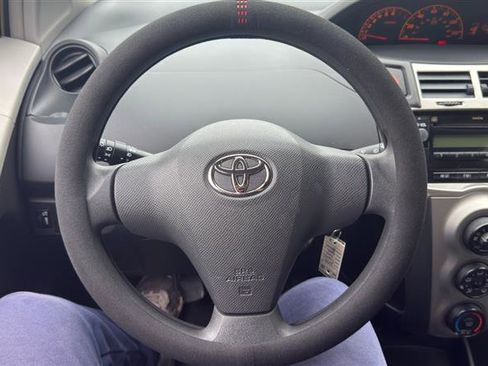 Used 2010 Toyota Yaris 2-Door Hatchback FWD image 20