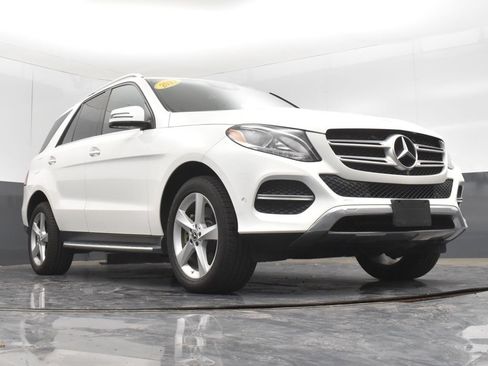 Used 2019 Mercedes-Benz GLE 400 4MATIC w/ Premium 1 Package image 24