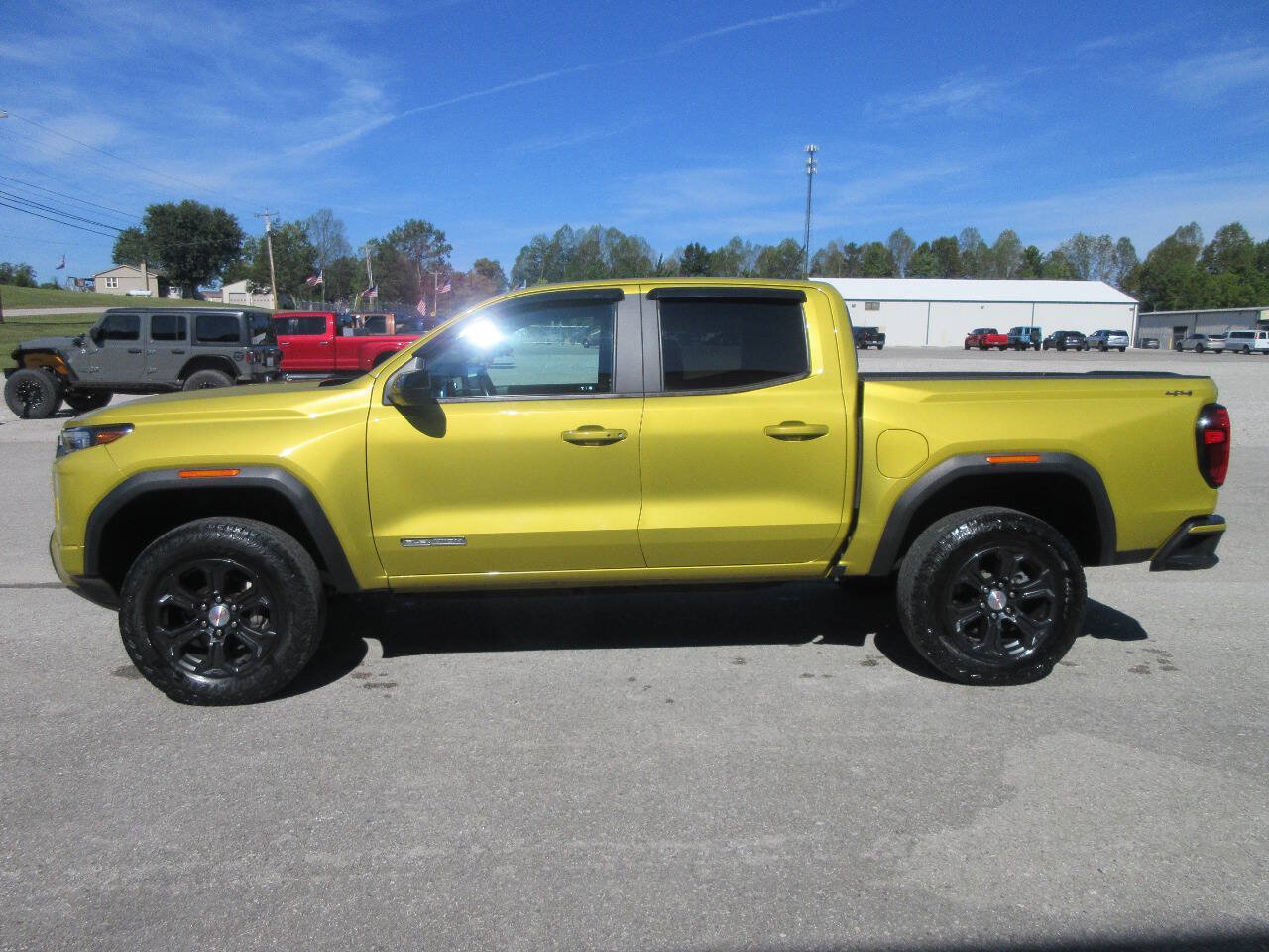 Used 2023 GMC Canyon Elevation w/ Convenience Package AWD/4WD image 3