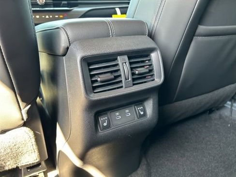 New 2026 Nissan Murano Platinum image 18