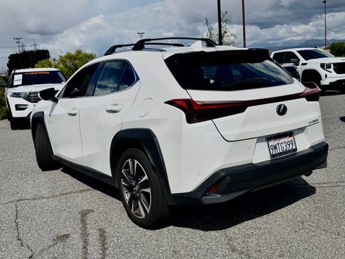 Used 2024 Lexus UX 250h FWD image 6