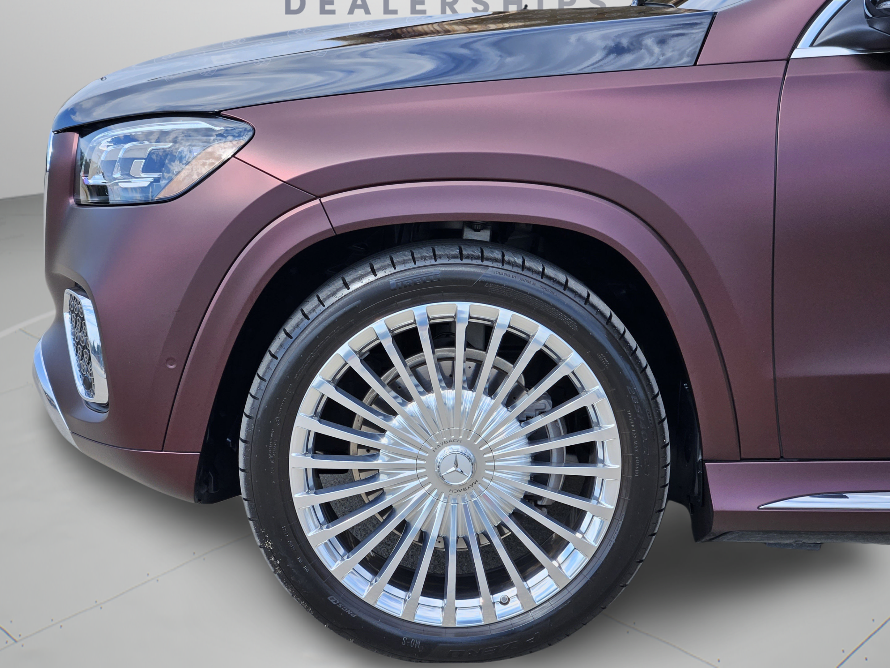 Used 2025 Mercedes-Benz Maybach GLS 600 4MATIC image 31