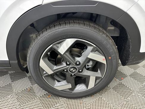 New 2026 Hyundai Venue SEL image 19