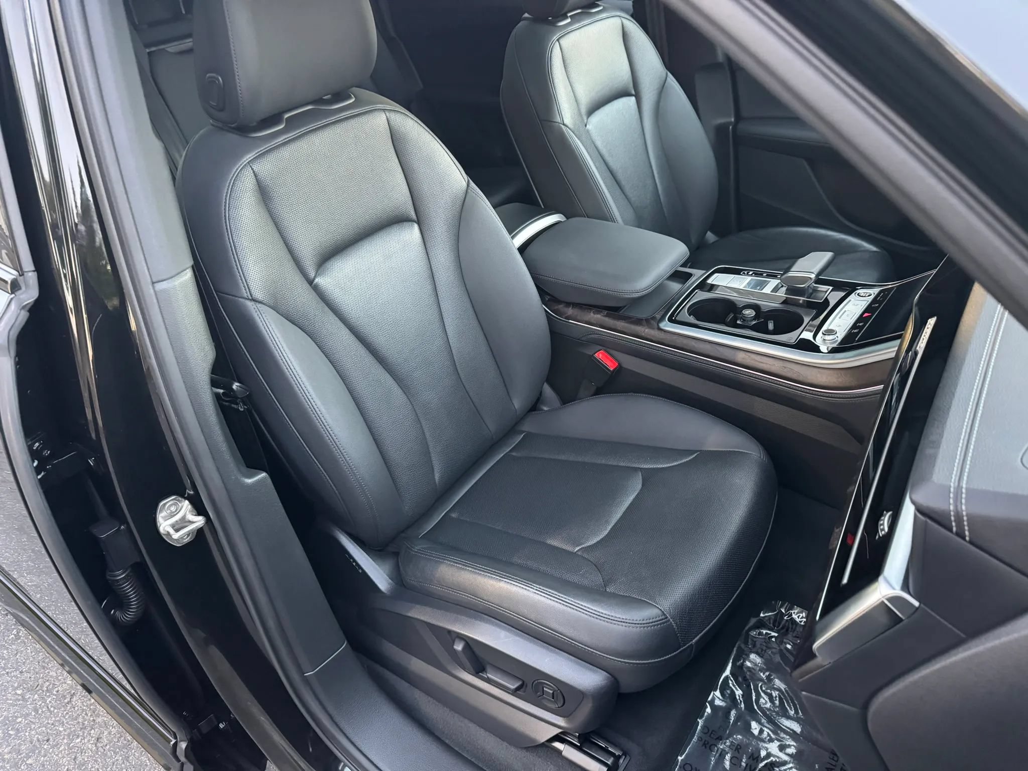 Used 2023 Audi Q7 3.0T Prestige w/ Prestige Package AWD/4WD image 27