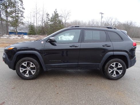 Used 2016 Jeep Cherokee Trailhawk w/ Cold Weather Group image 6