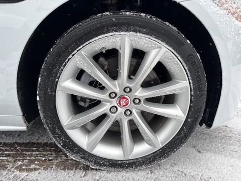 Used 2020 Jaguar XF Checkered Flag image 31