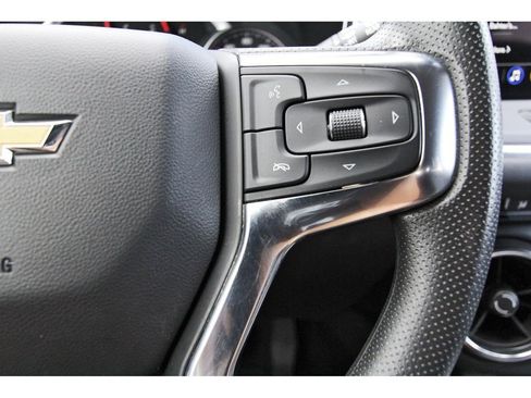 Used 2025 Chevrolet Blazer LT AWD/4WD image 16
