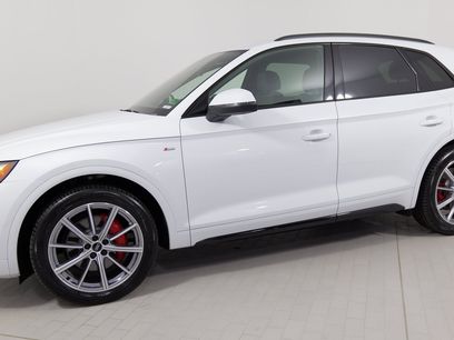 Used 2024 Audi Q5 e Premium Plus w/ Premium Plus Package